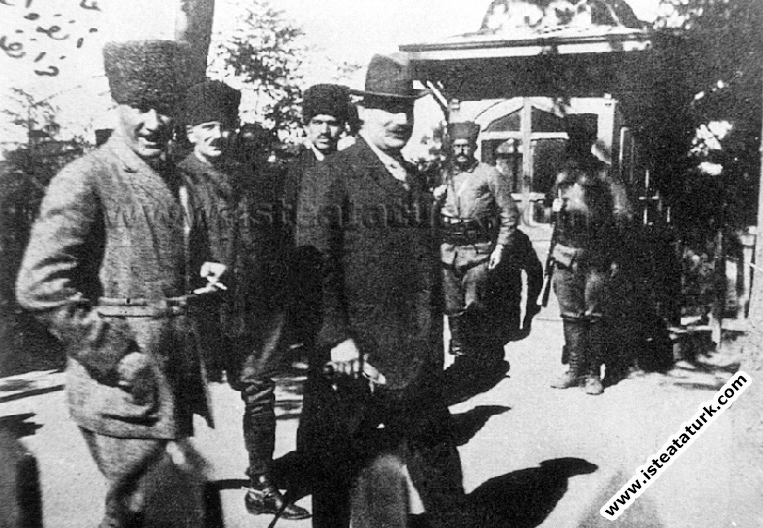 Mustafa Kemal Atatürk, Ankara Antlaşması görüşmele...
