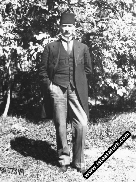 Mustafa Kemal’in İlk Sivil Giysisi