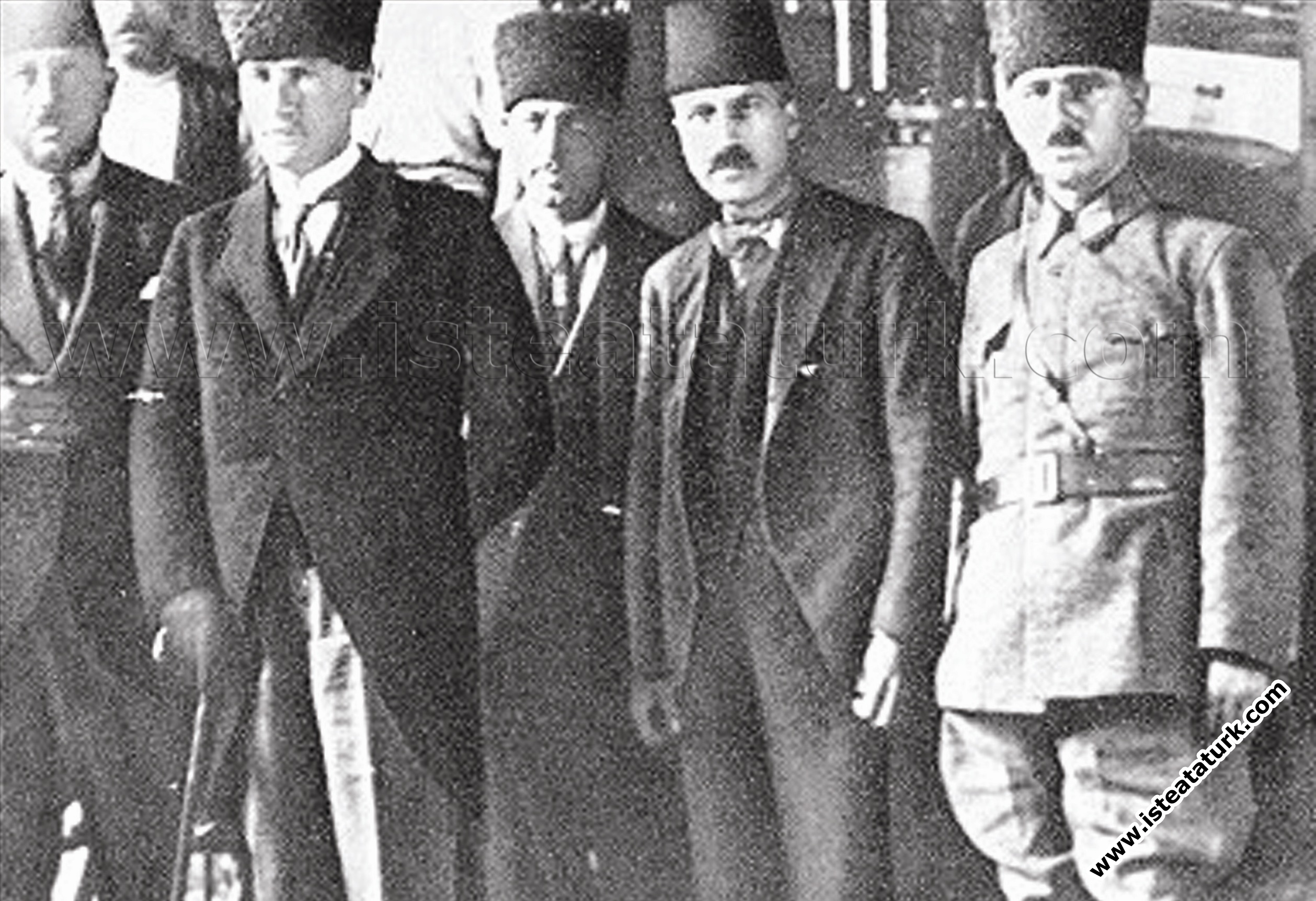 Başkomutan Mustafa Kemal, Adapazarı'nda. (19.06.19...