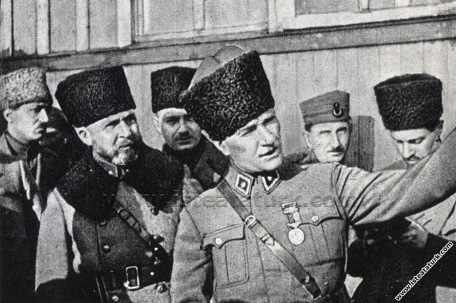 Başkomutan Mustafa Kemal, Çerkeşli'de Ordu Birlikl...