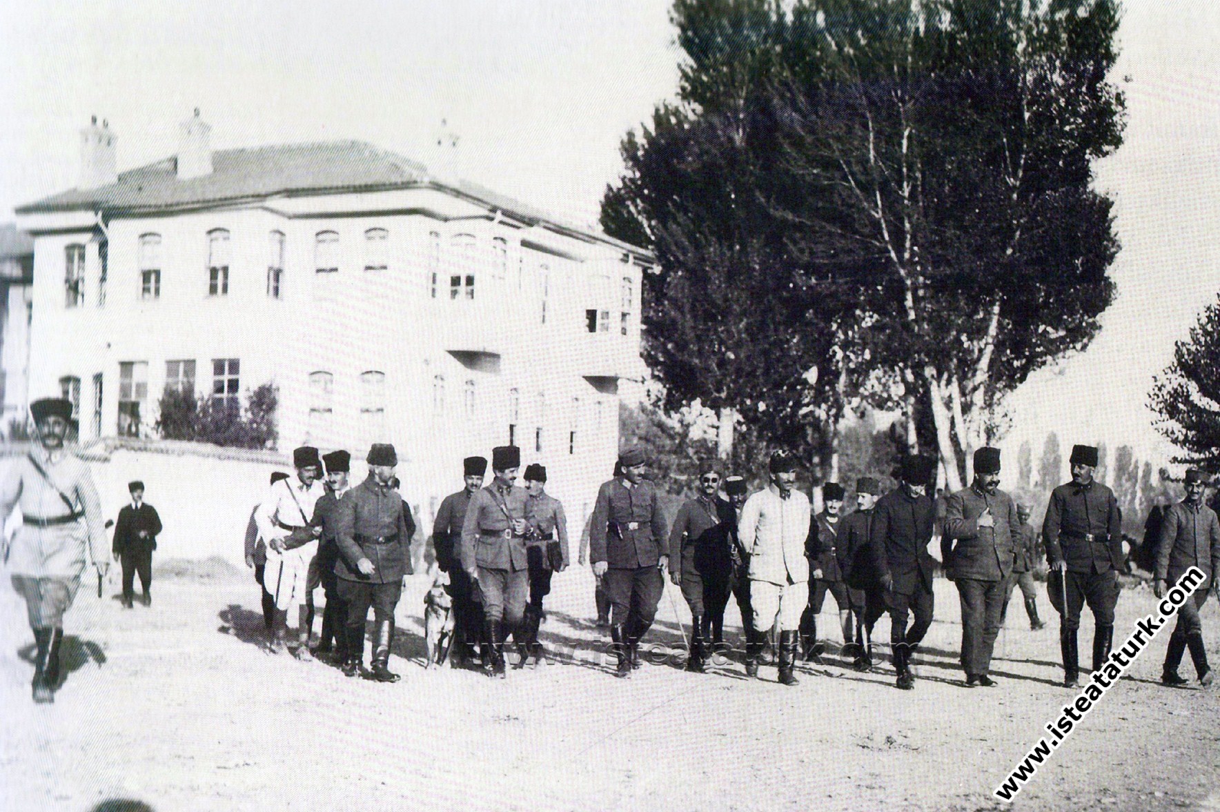 Mustafa Kemal'in ''Hâkimiyet-i Milliye'' Muhabirine Verdiği Mülâkat, 22.04.1921