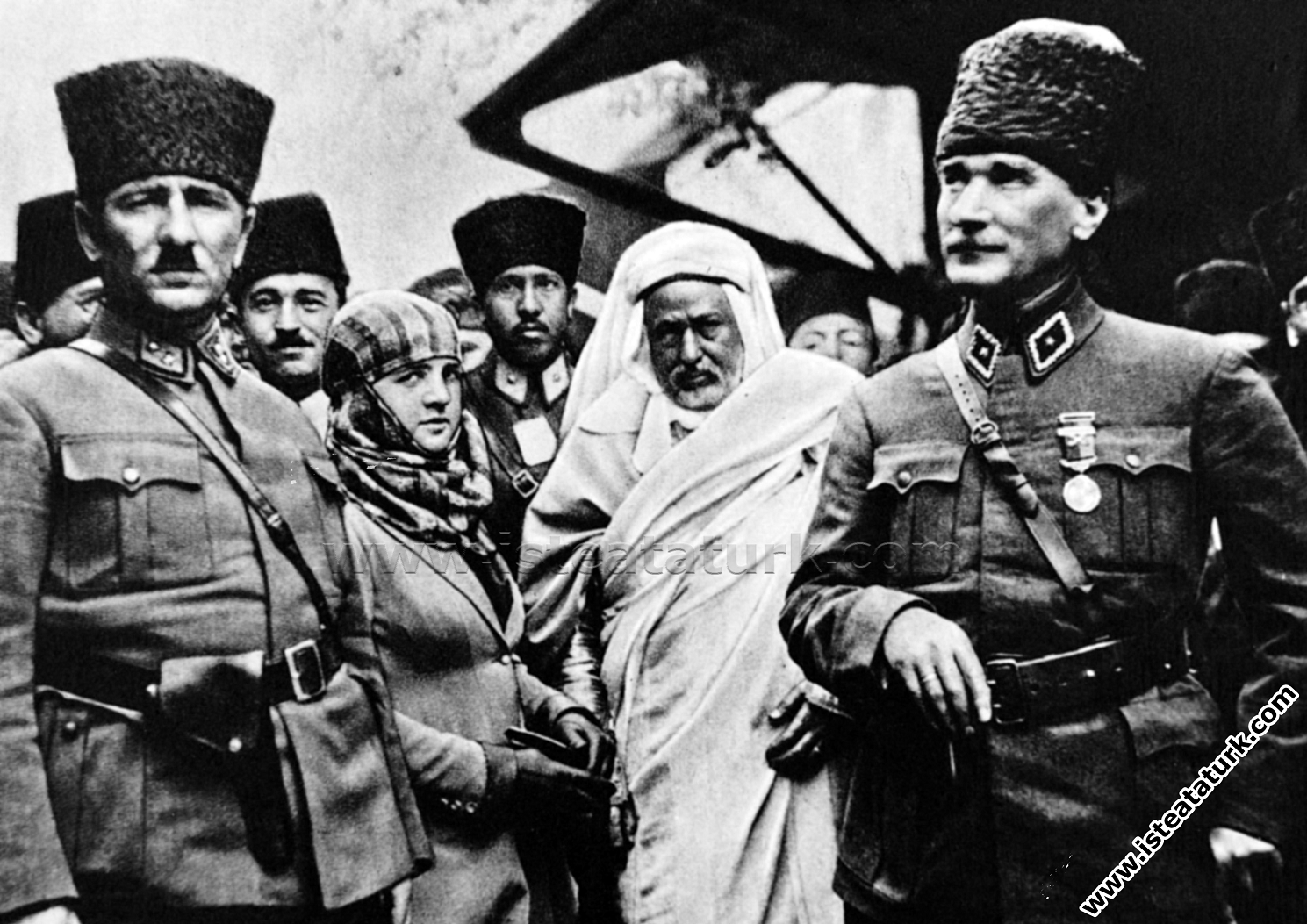 Mustafa Kemal Paşa, Mersin'den Tarsus'a geçtiğinde...