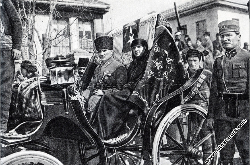 Gazi Mustafa Kemal Paşa'nın, Afyon'lu genç kızları...