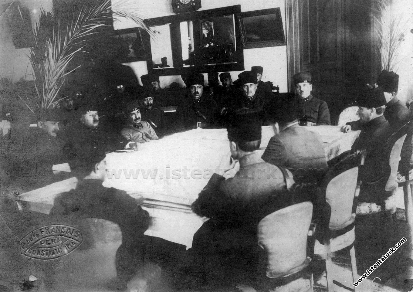 İzmir Ordu Evi'nde Kurtuluş Savaşı komutanlarıyla ...