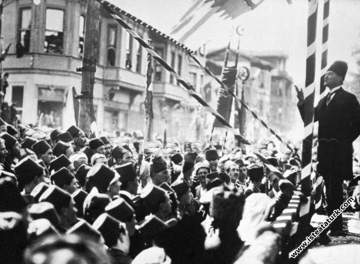 President Gazi Mustafa Kemal, the liberation of Bursa from enemy occupation II. While addressing the people of Bursa on his anniversary. (11.09.1924)