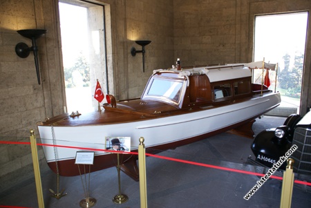 Atatürk's Travel Boat