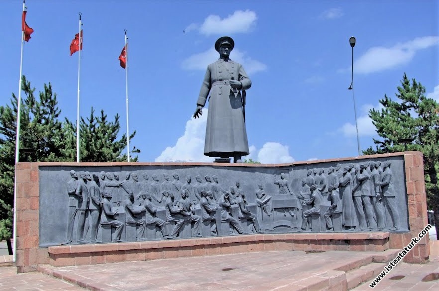 Atatürk Monument, Erzurum