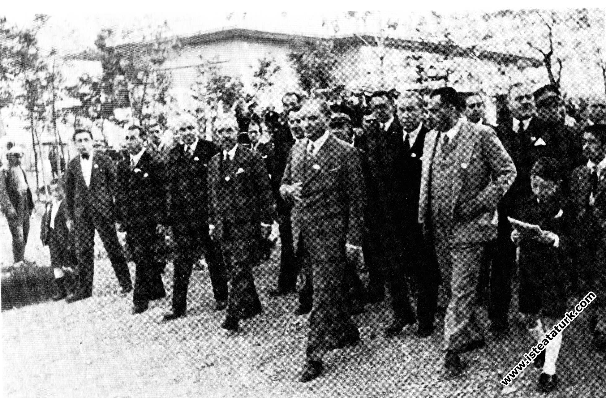 On the way to the anniversary celebrations of Atatürk Gazi Forest Farm.  (25 May 1933)
