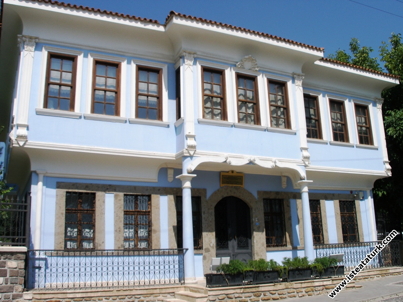 Uşak - Atatürk and Ethnography Museum