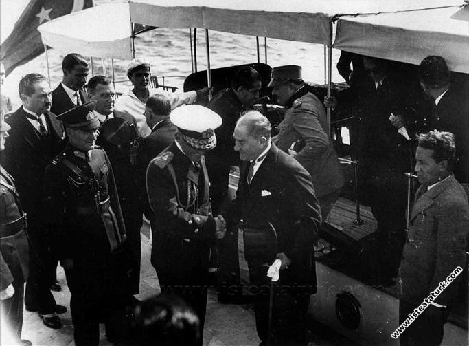 Yugoslav Kralı Alexandre ve Kraliçe Mari’nin, Türkiye’yi ziyaretinde karşılanması. (04.10.1933)