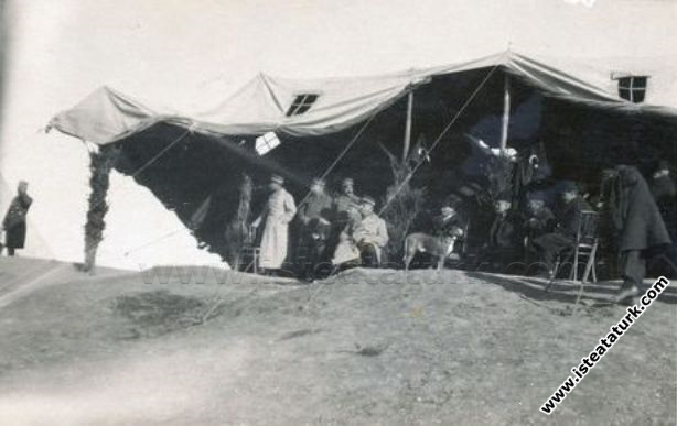 Mustafa Kemal Paşa Adana'da, Fahrettin Altay Paşa'...