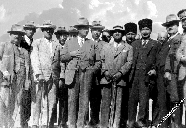 Mustafa Kemal Paşa Kastamonu dönüşünde, Kayaş'ta k...