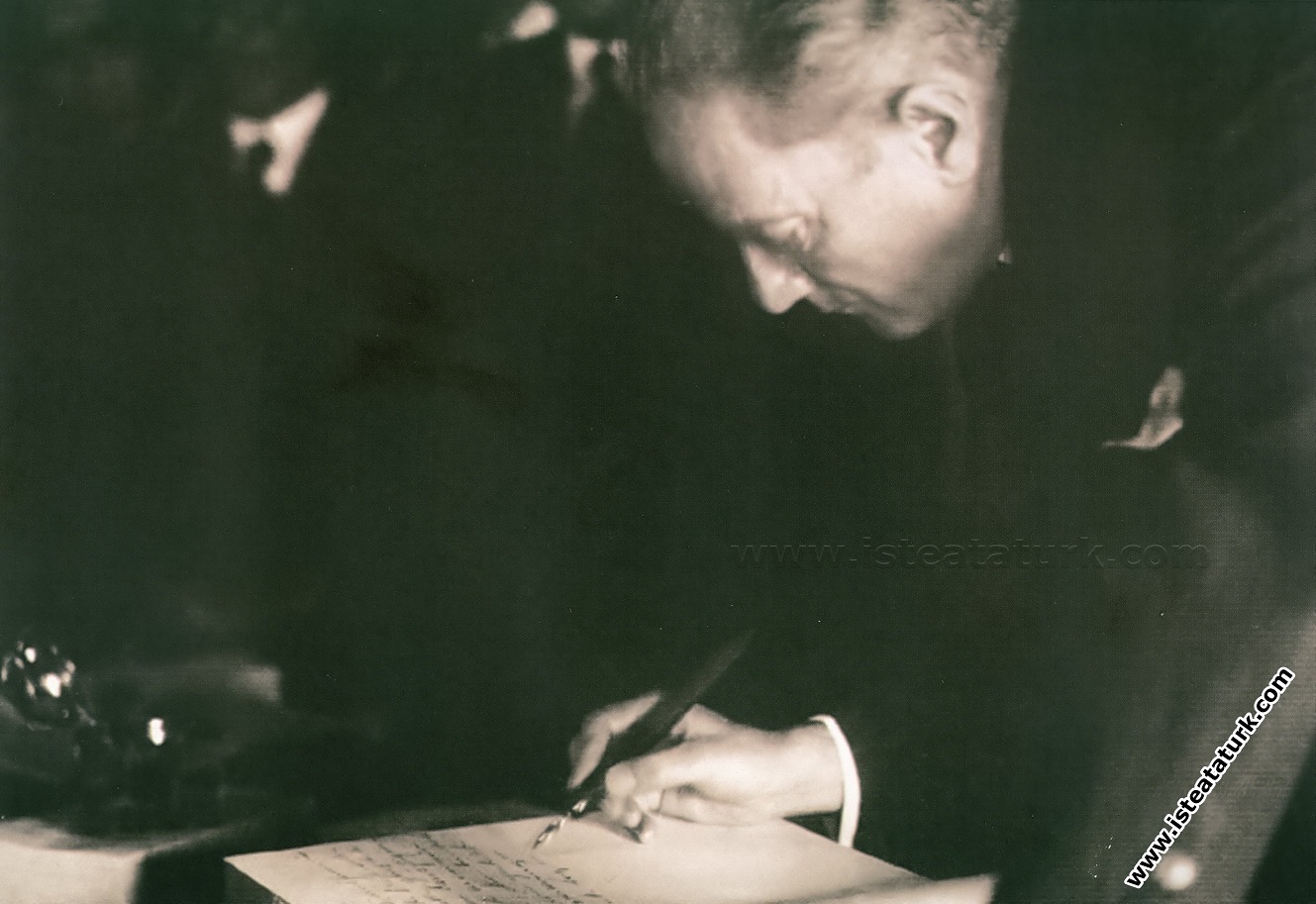 Atatürk's Authorship and Journalism
