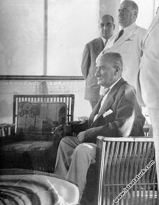 Atatürk Savarona Yatı'nda, İstanbul. (14.06.1938)...