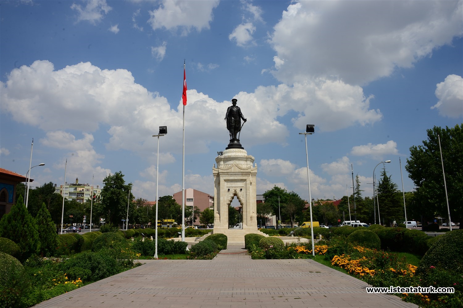 Atatürk Monument, Konya