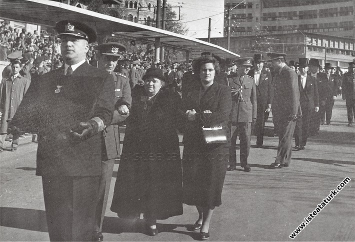 Makbule Atadan, Ulu Önder Atatürk'ün cenazesine An...