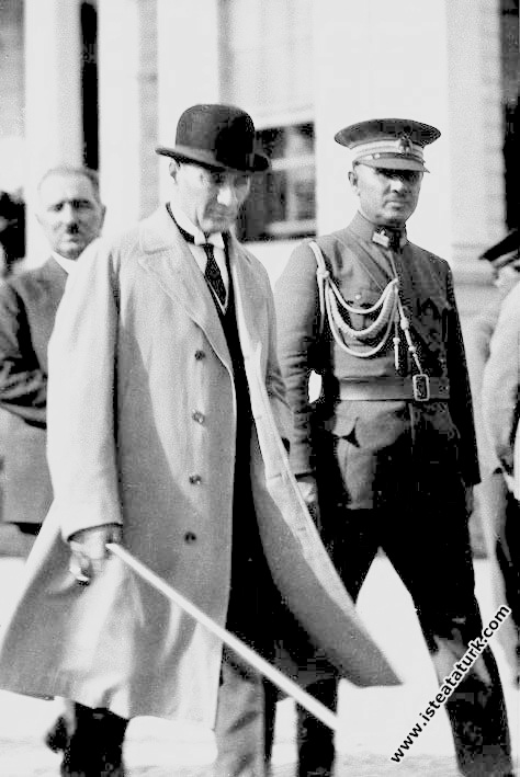 Mustafa Kemal Atatürk Dolmabahçe Sarayı'nda. (15.09.1931)