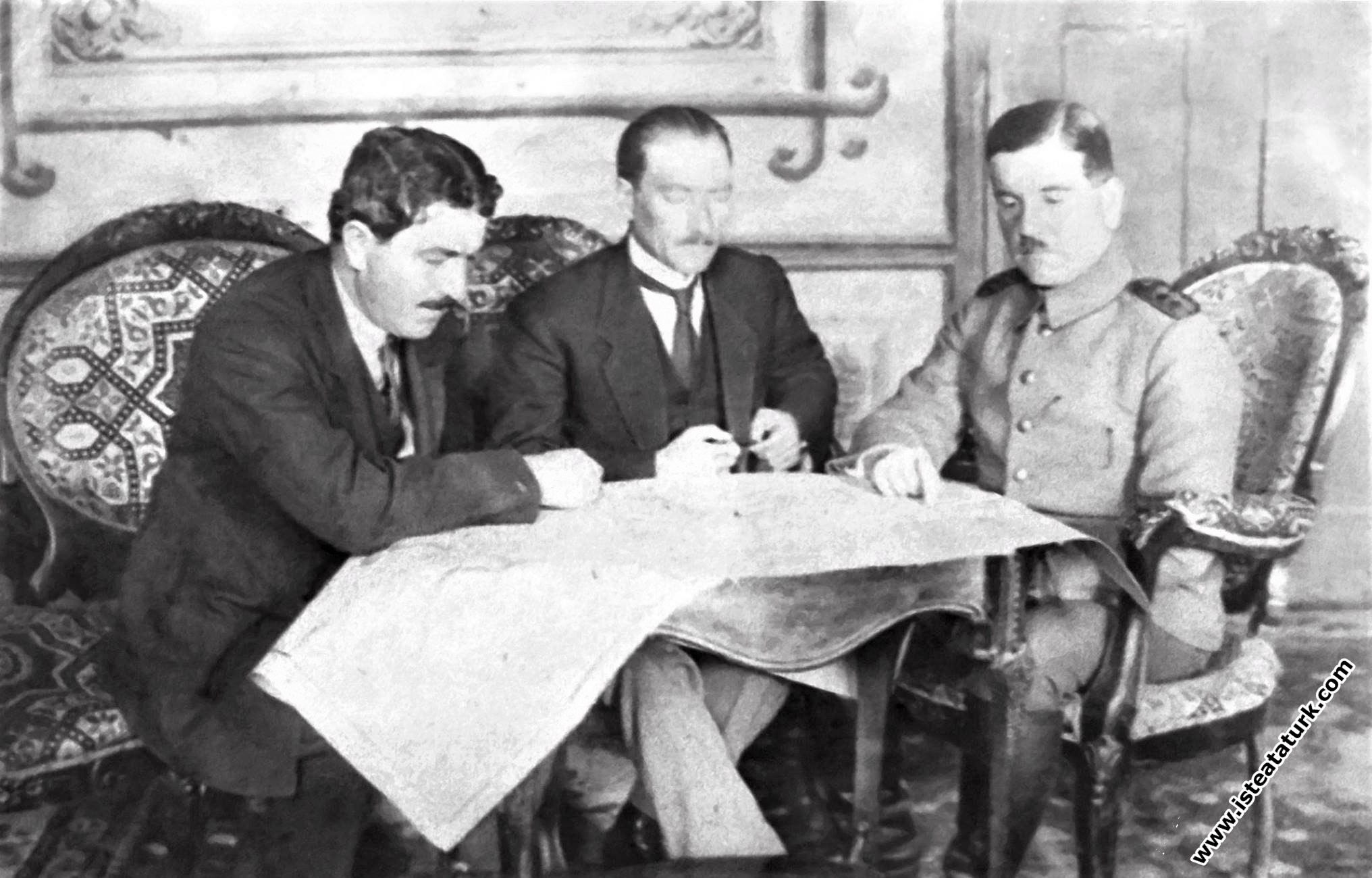 Mustafa Kemal Paşa, H.Rauf Orbay ve General Ali Fu...