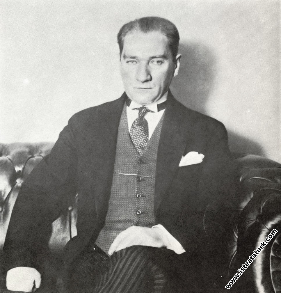 Mustafa Kemal Atatürk İşbankası'nın 1. Kuruluş Yıl...