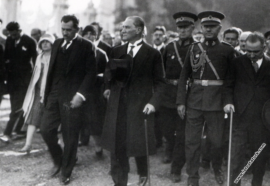 Mustafa Kemal Atatürk'ün Dolmabahçe Sarayı’nda kar...