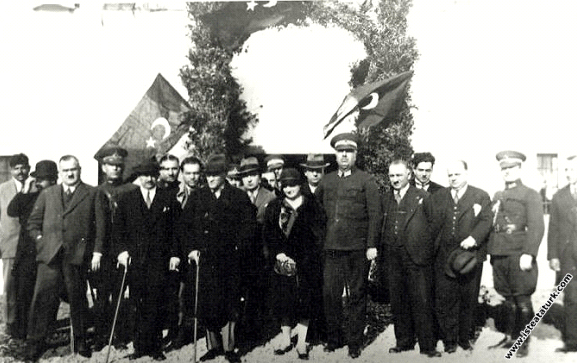Mustafa Kemal Atatürk Antalya gezisinde. (18.02.19...