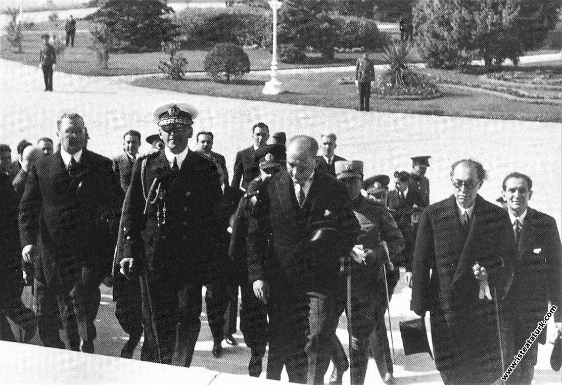 Mustafa Kemal Atatürk Yugoslav Kralı Alexandre ile...