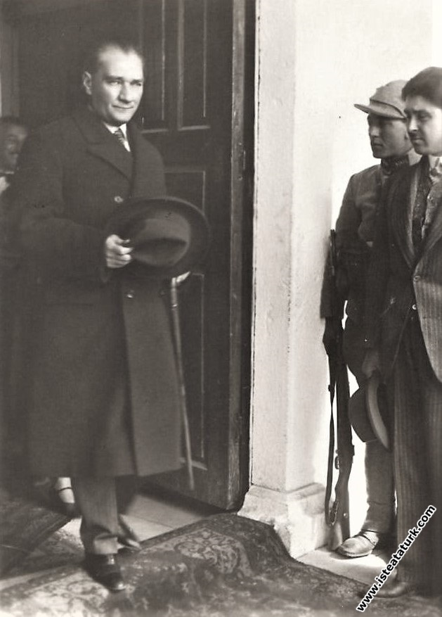Mustafa Kemal Atatürk'ün Isparta Orduevi’nden ayrı...