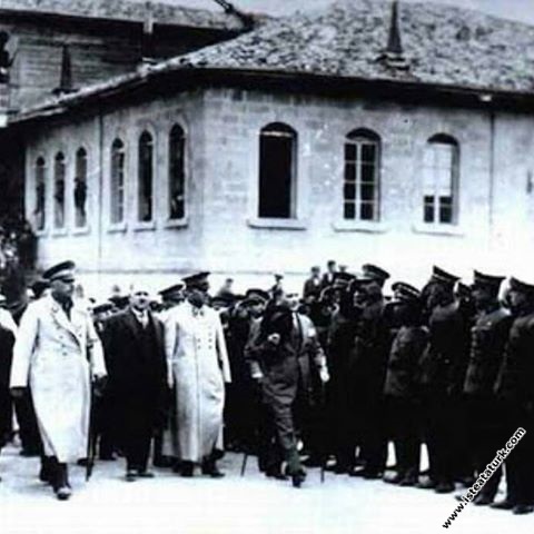 Mustafa Kemal Atatürk'ün Isparta'da karşılanışı. (...