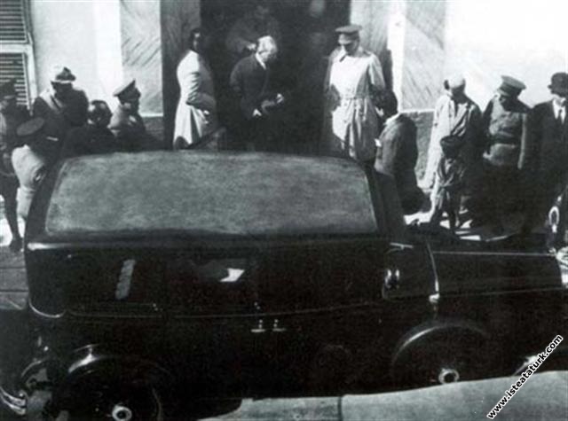 Mustafa Kemal Atatürk Antalya'da ağırlandığı bugün...