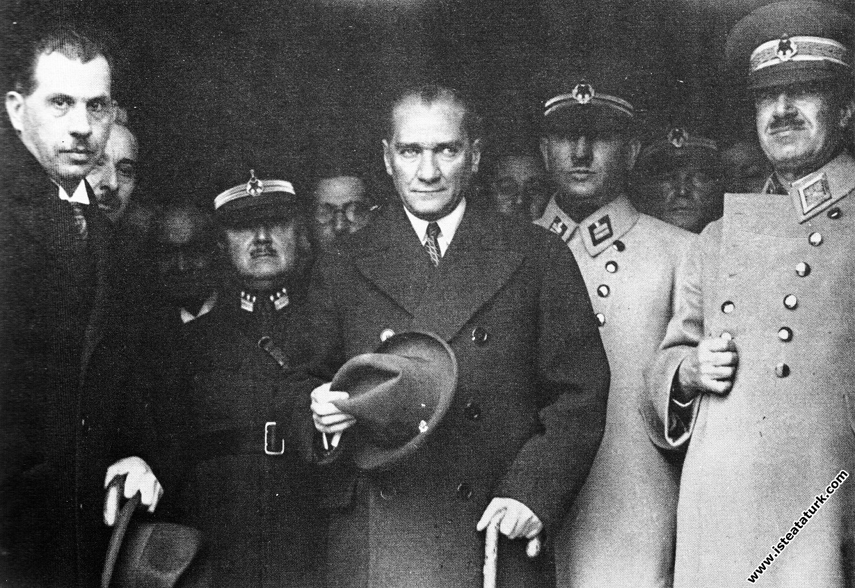 Mustafa Kemal Atatürk'ün Antalya gezisinden Ankara...