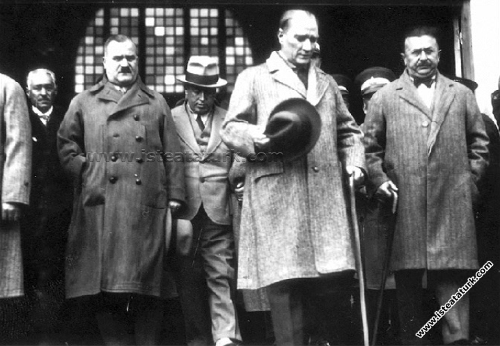 Mustafa Kemal Atatürk Şükrü Kaya, Kılıç Ali ve Cev...