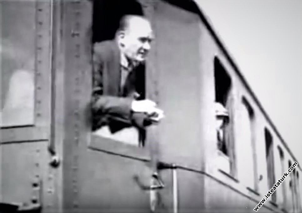 Mustafa Kemal Atatürk Traveling to Amasya by Train (22.11.1930)