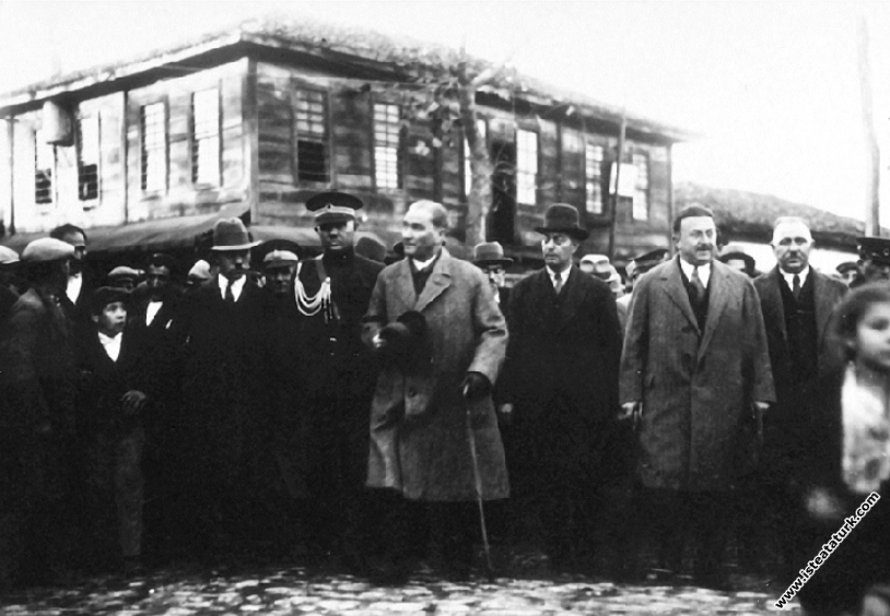 Mustafa Kemal Atatürk Samsun Çarşamba'da, İçişleri...