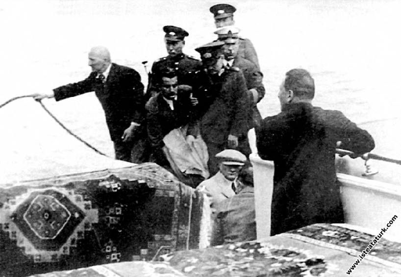 Mustafa Kemal Atatürk'ün Ege Vapuru ile Trabzon'a ...