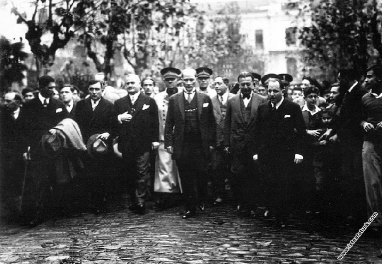Mustafa Kemal Atatürk İstanbul Galatasaray Lisesi'...