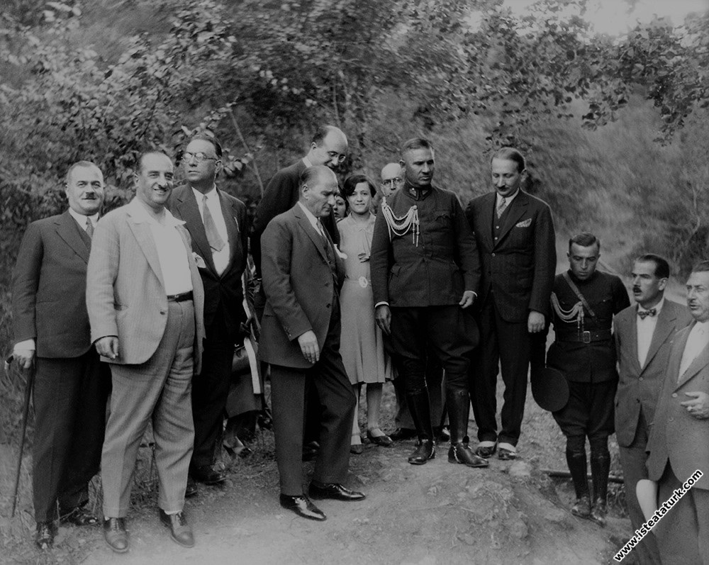 Mustafa Kemal Atatürk Yalova'da Yalova'nın imarını...