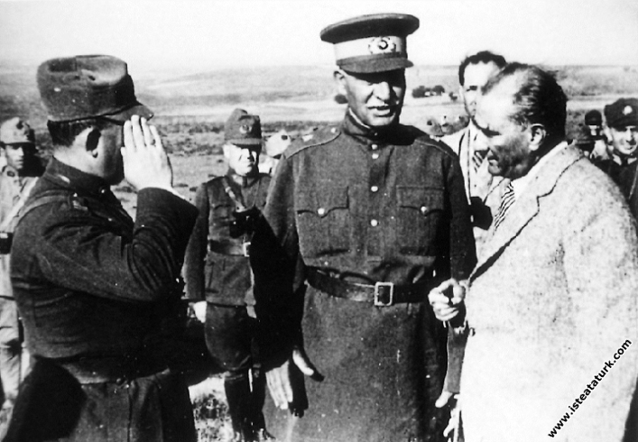 Mustafa Kemal Atatürk, Seydiköy'deki askeri manevr...