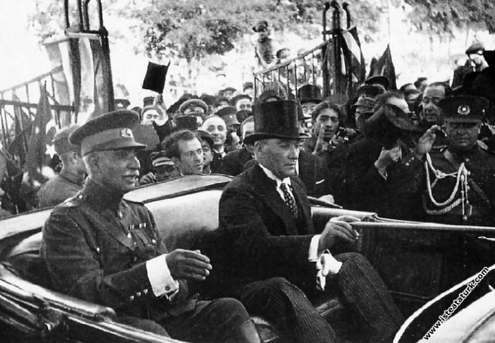 Mustafa Kemal Atatürk İran Şah'ı Pehlevi ile  birl...