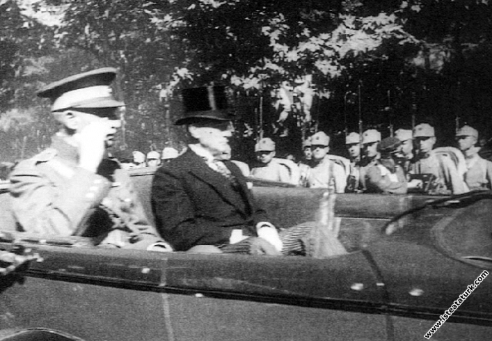 Mustafa Kemal Atatürk İran Şah'ı Pehlevi ile  birl...
