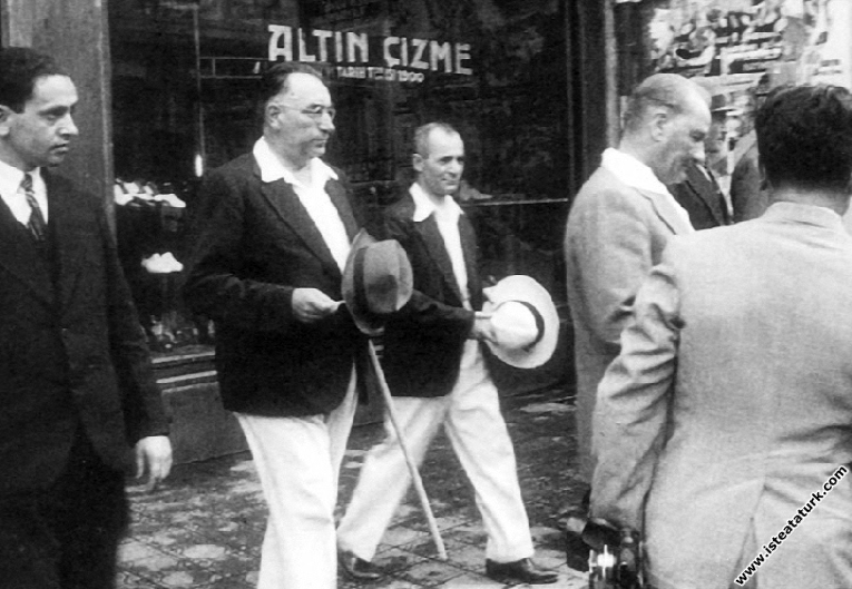Mustafa Kemal Atatürk ayakkabılarını yaptırdığı Al...