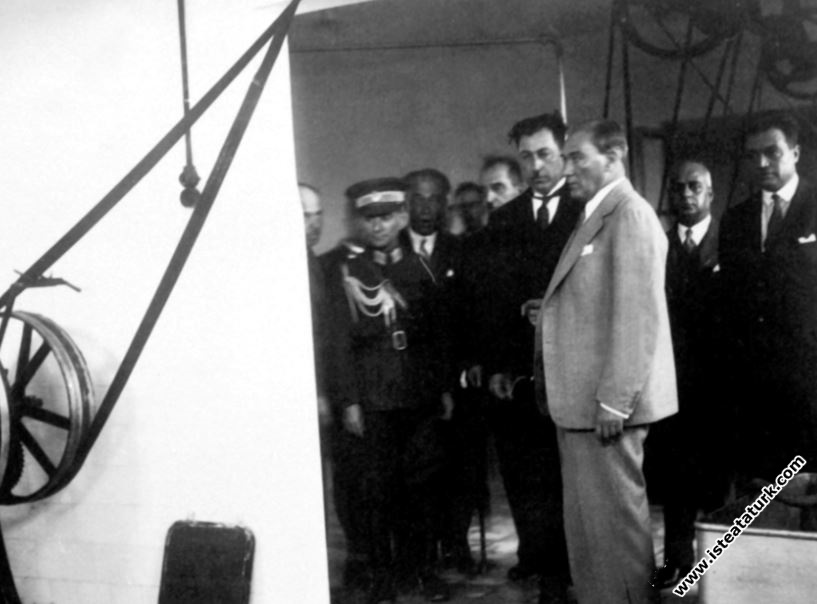 Mustafa Kemal Atatürk Bursa'da Hacı Sabri Bey'in T...