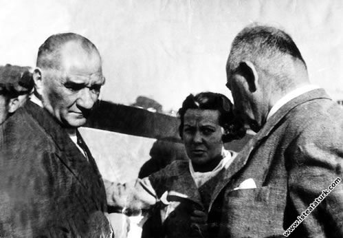 Mustafa Kemal Atatürk'ün Yeşilköy Havalimanı’nda A...