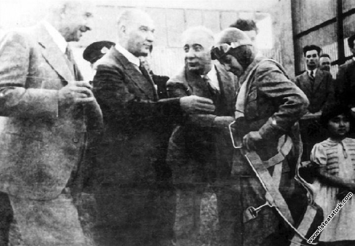 Mustafa Kemal Atatürk'ün Yeşilköy Havalimanı’nda A...