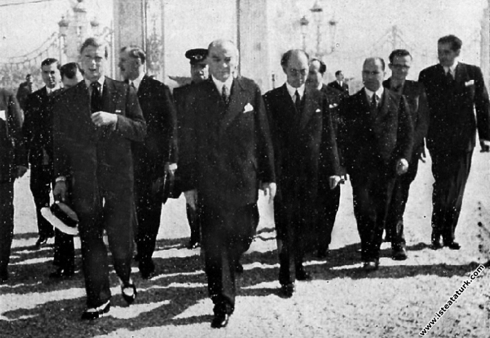 Mustafa Kemal Atatürk İngiltere Kralı VIII. Edward...