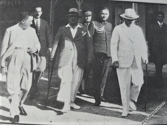 Mustafa Kemal Atatürk İstanbul'da. (15.09.1936)...