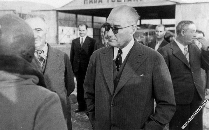 Mustafa Kemal Atatürk Salih Bozok ile birlikte, Ye...