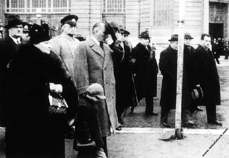 Mustafa Kemal Atatürk'ün Ankara'dan İstanbul'a gel...