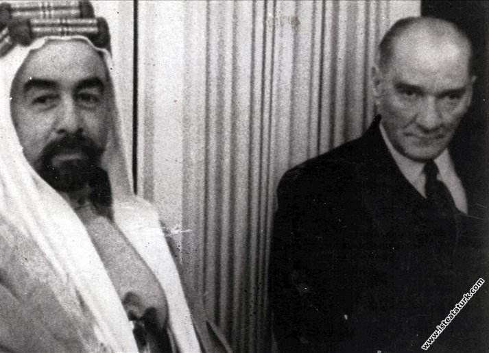 Mustafa Kemal Atatürk Ürdün Kralı Abdullah ile Bey...