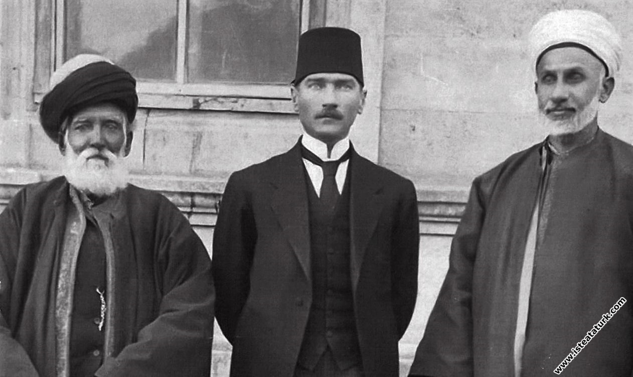 Mustafa Kemal, Sivas Kadısı Hasbi Efendi ve Şeyh F...