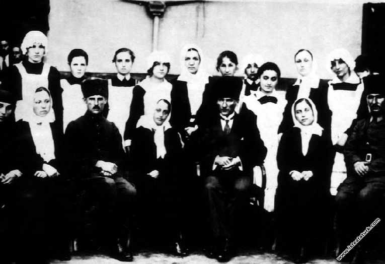Mustafa Kemal Paşa, Adapazarı Sabiha Hanım Kız Num...